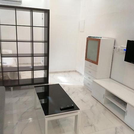 Hello Home Feria Madrid Ruang foto